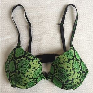 2 for $10 🔥 Candie’s Snakeskin Bra